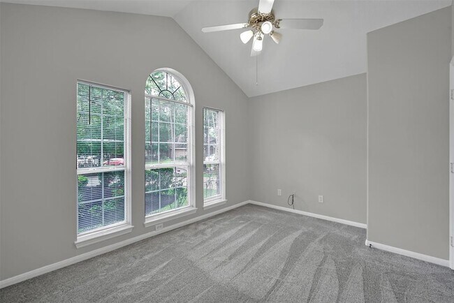 Building Photo - 38 Tivoli Garden Ct
