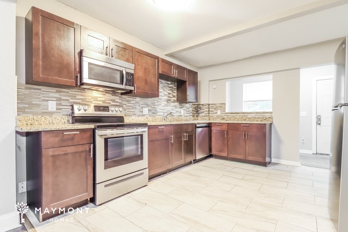 Building Photo - 1161 Russell St