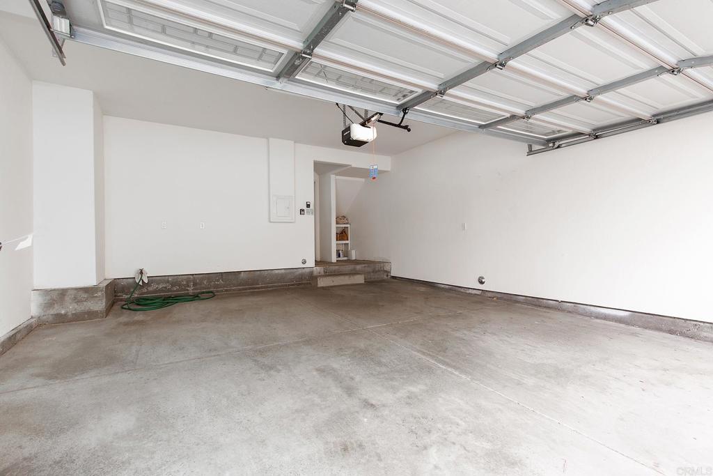Building Photo - 420 Brookes Ave