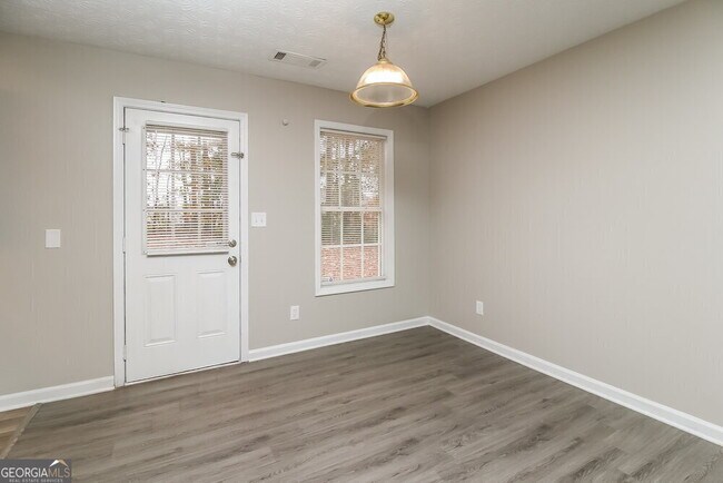 Building Photo - 8129 Sterling Ln