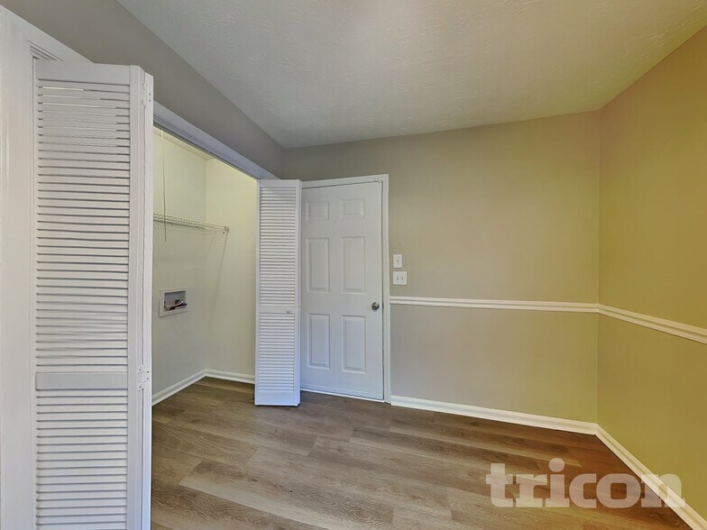 Building Photo - 1261 Appian Way