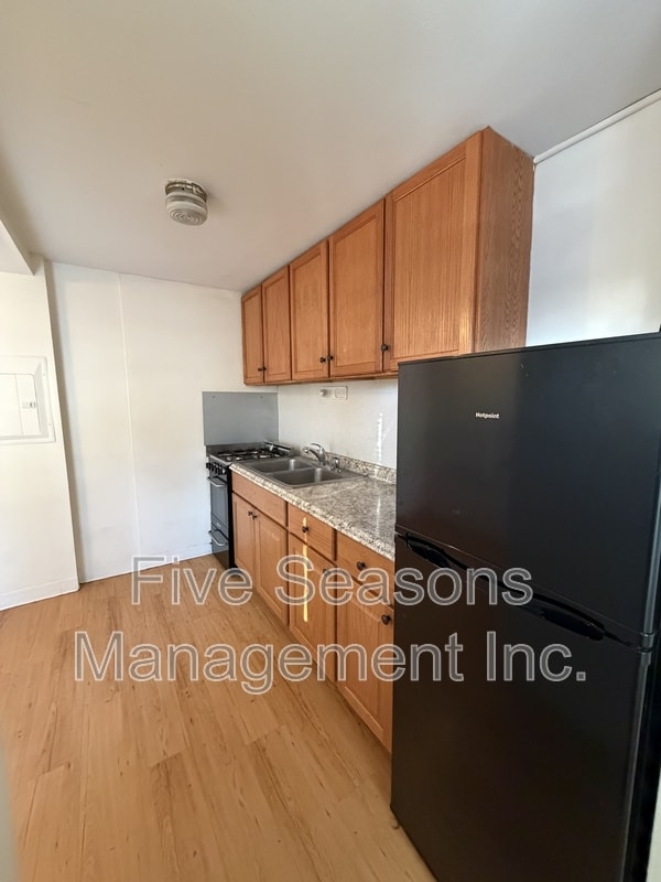 Building Photo - 500 St Paul St