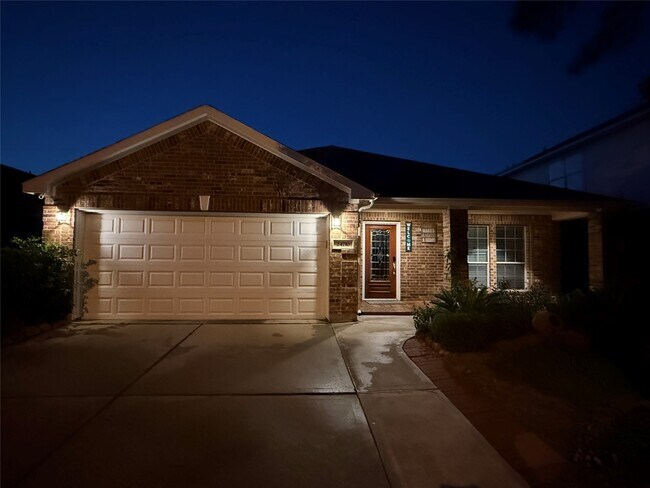 Building Photo - 24710 Tribeca Ln
