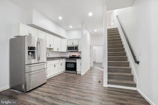 Building Photo - 1339 W Lafayette Ave