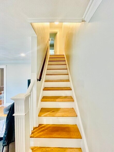 Building Photo - 22 Potomac St