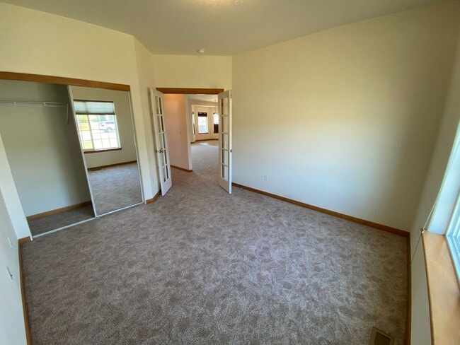 Building Photo - 3511 Hovley Ln