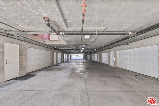 Building Photo - 3833 Huron Ave