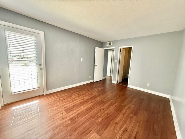 Building Photo - 1458 Silver Mesa Cir