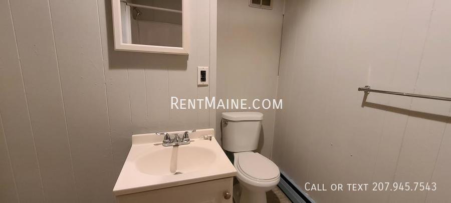 Building Photo - 23 Newport Rd