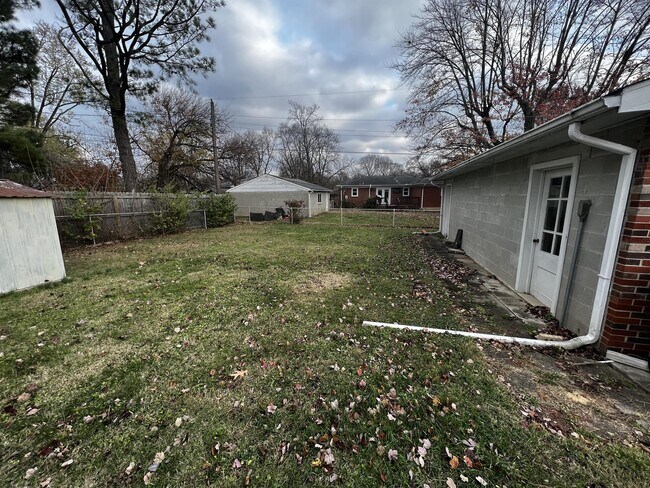 Building Photo - 4214 Blossomwood Dr