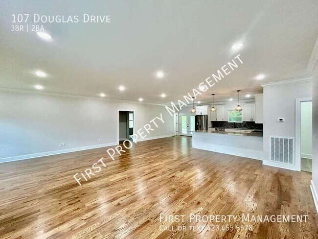 Building Photo - 107 Douglas Dr
