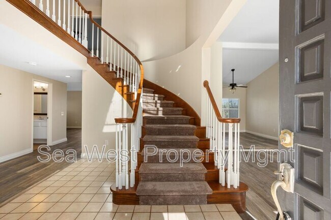 Building Photo - 1366 Eldean Ln
