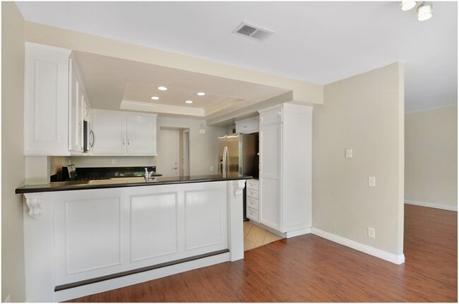 Building Photo - SPECTACULAR WOODBRIDGE HOME!!!