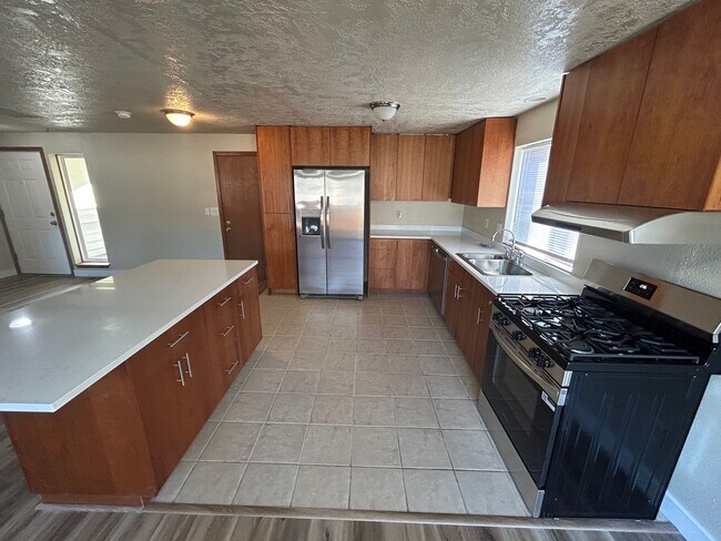 Building Photo - Renovated 3 Bedroom, 2 Bath Home in Newberg