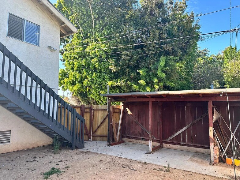 Building Photo - 726 Sutter St