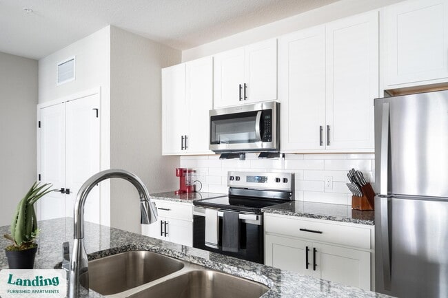 Building Photo - 84 San Filippo Dr SE