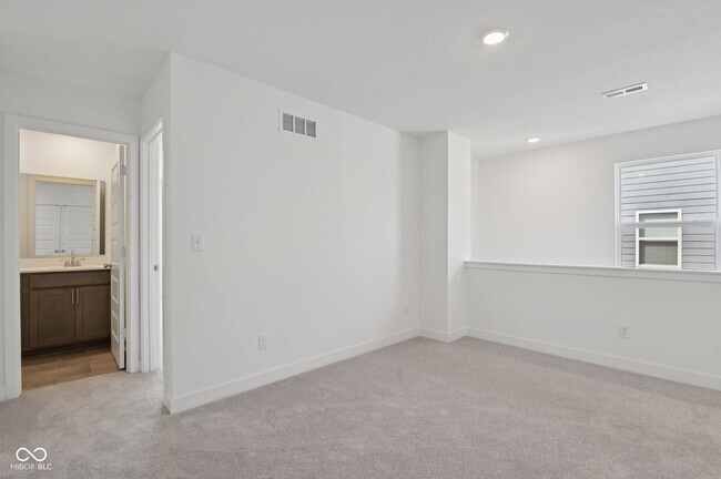 Building Photo - 15480 Postman Rd