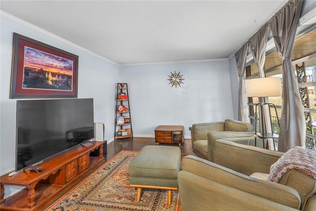 Building Photo - 2205 Plantation Dr