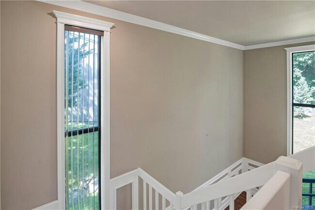 Building Photo - 126 Stone Oaks Dr