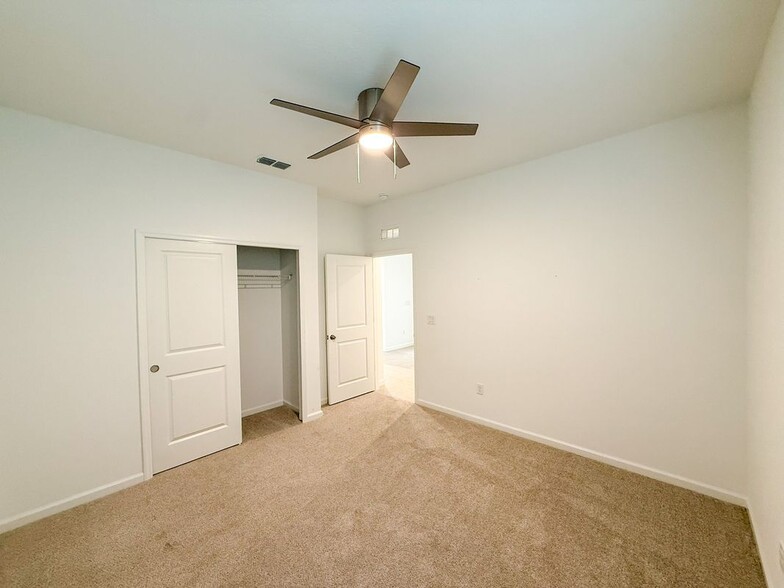 Building Photo - 9066 Beach Tea Wy