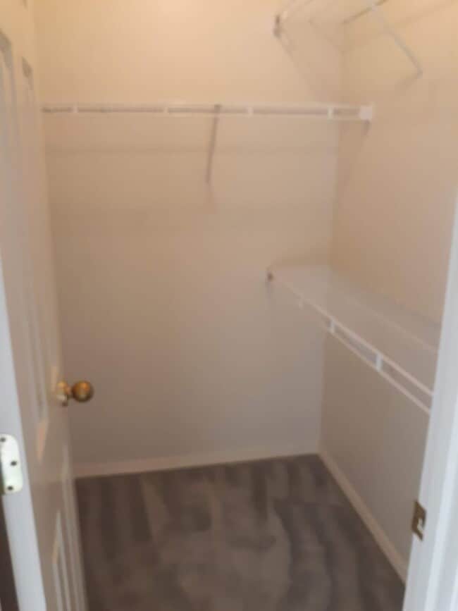 Building Photo - Executive Rental - Charming 3-bedroom 2 bath 2 car garage-available to view now