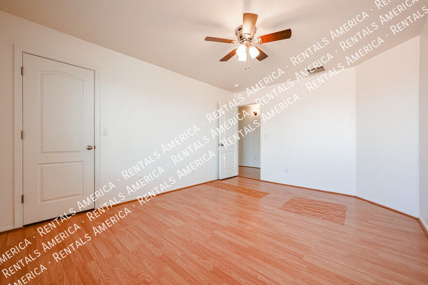 Building Photo - 42592 W Palmyra Ct