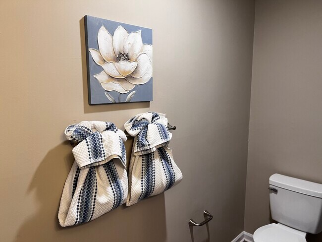 Building Photo - 10124 Rockwood Rd