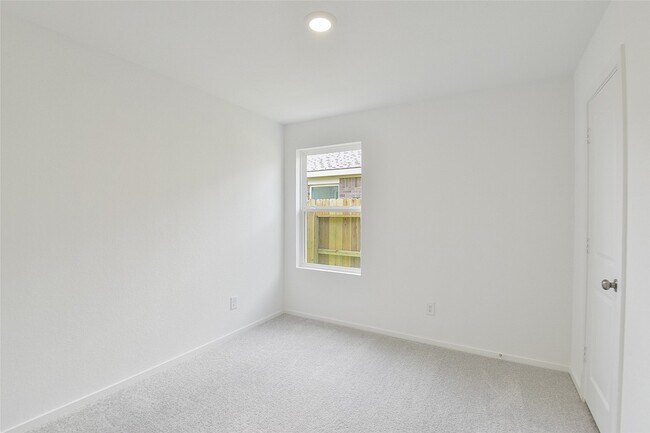 Building Photo - 16818 Great Highlands Dr