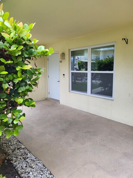 Building Photo - 1012 SE 15th St