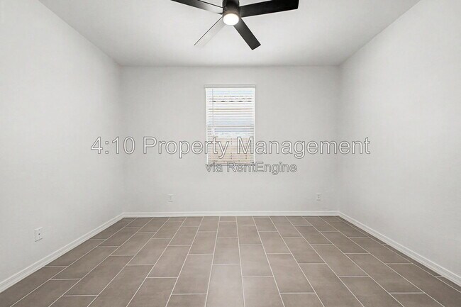 Building Photo - 4433 E Rock Daisy Ln