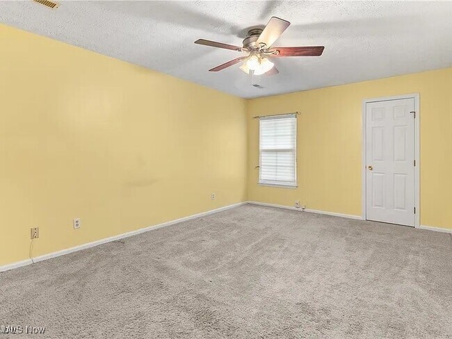 Building Photo - 1316 Cedarwood Dr