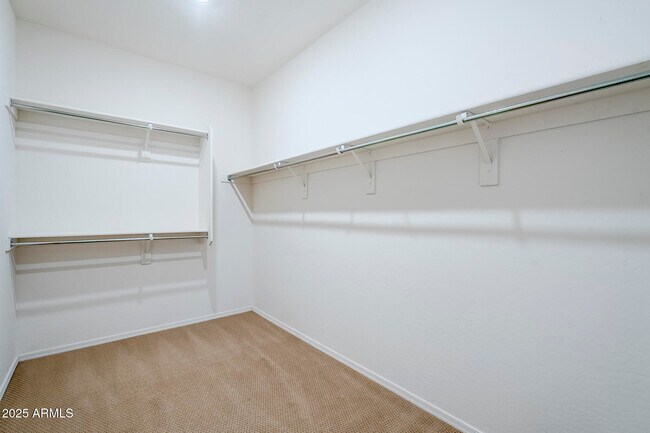 Building Photo - 9910 E Theia Dr