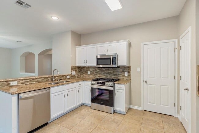 Building Photo - 17901 Madden Dr