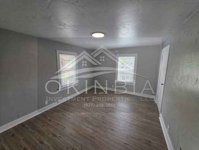 Building Photo - 1738 Radcliffe Rd
