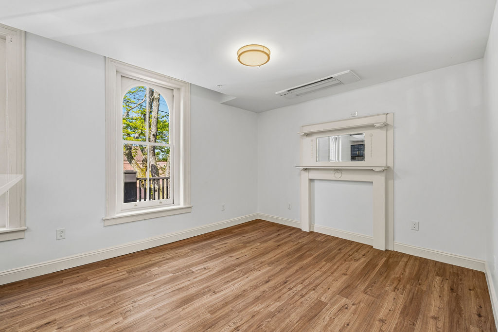 Unit 3 Living Room - 319 Connecticut St