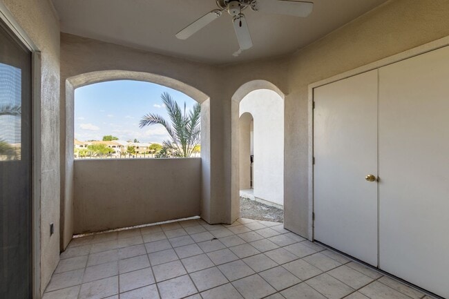 Building Photo - Adorable 2 bedroom unit in Paradise Valley!!