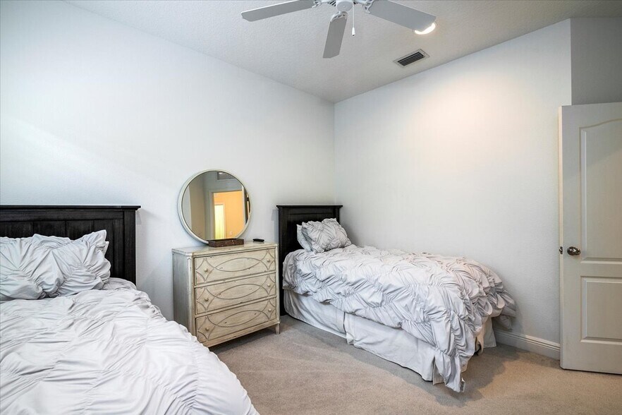 Building Photo - 12109 Whisper Lake Dr