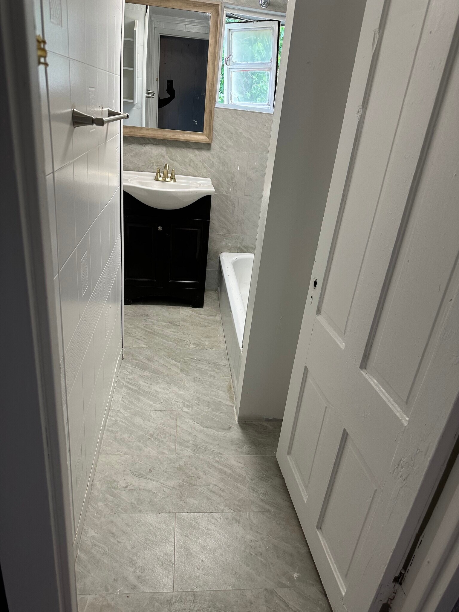 Building Photo - 1127 Wallis Ave