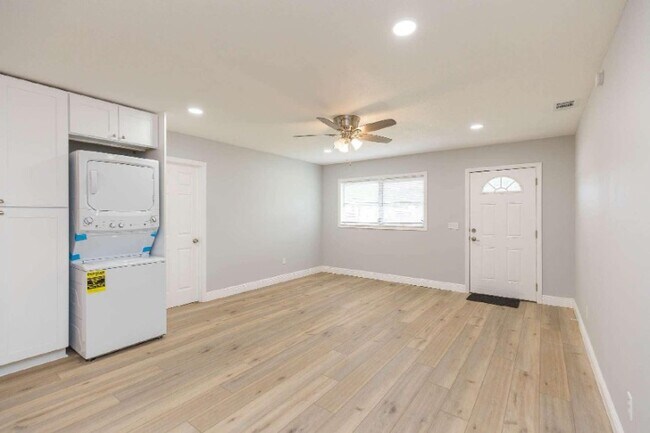 Building Photo - 7518 New Jersey Ave