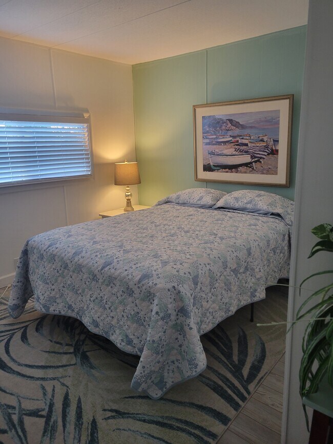 Building Photo - 6450 Floral Ct