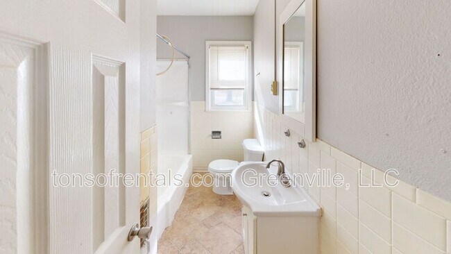 Building Photo - 1625 State Rd S-30-31