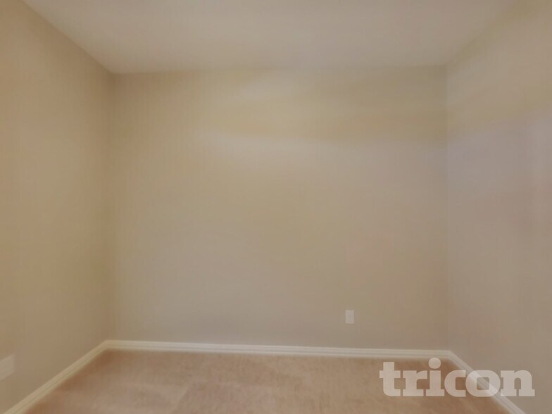 Building Photo - 440 Walpole Ct