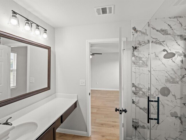 Building Photo - 303 Camellia Dr