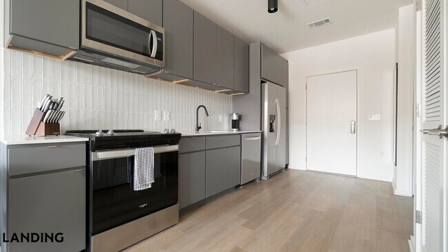 Building Photo - 318 W Corporation St