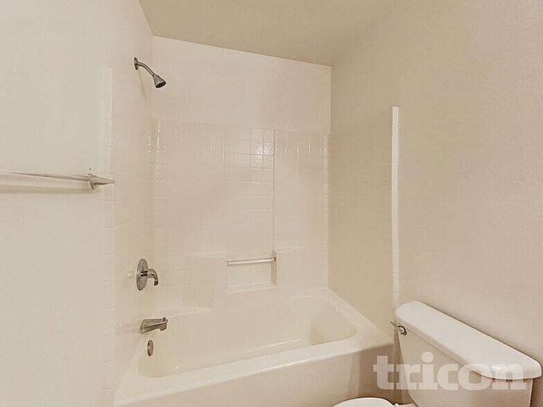 Building Photo - 3555 W Via Del Sol Dr