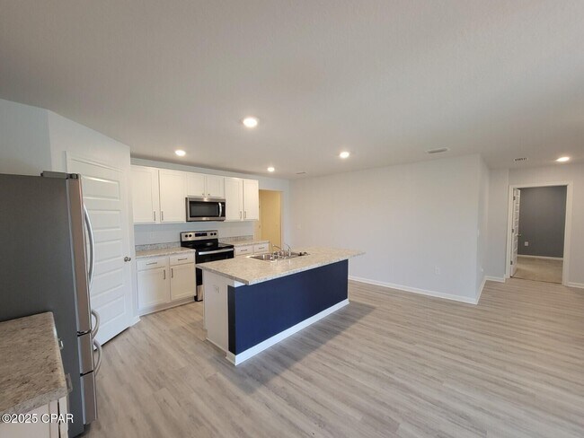 Building Photo - 6585 Slabinski Ln