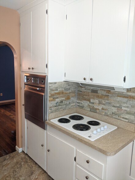 Kitchen - 732 W Shiawassee St
