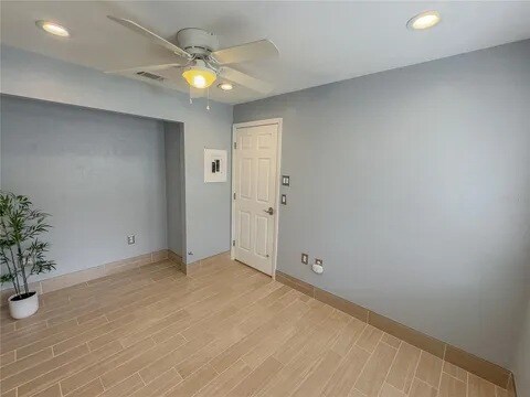 Building Photo - 2635 SW 35th Pl