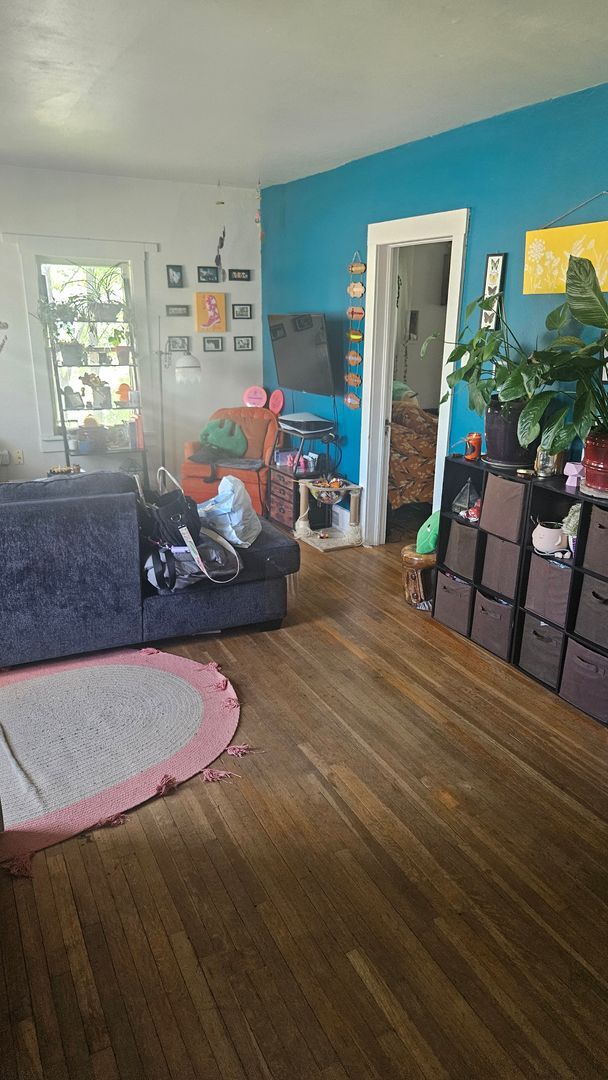 Building Photo - Cute 2 Bedroom Home near CSU