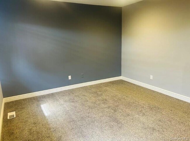 Building Photo - 113 Alicia Dr
